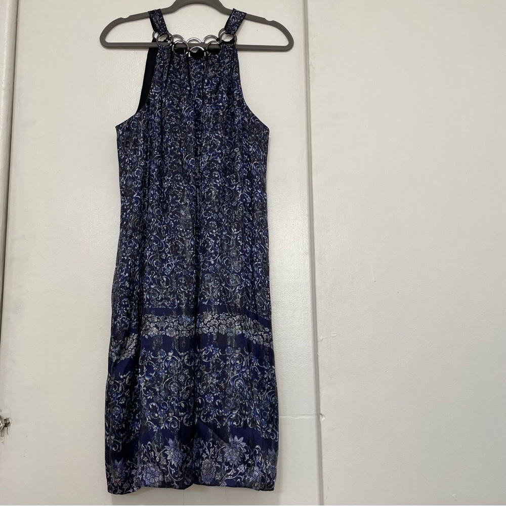 ELLIE TAHARI Blue Floral Silk Ring
Neck  "Gemma" Cocktail Dress, Size L.